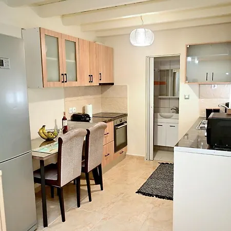 Selene Studio Apartment *